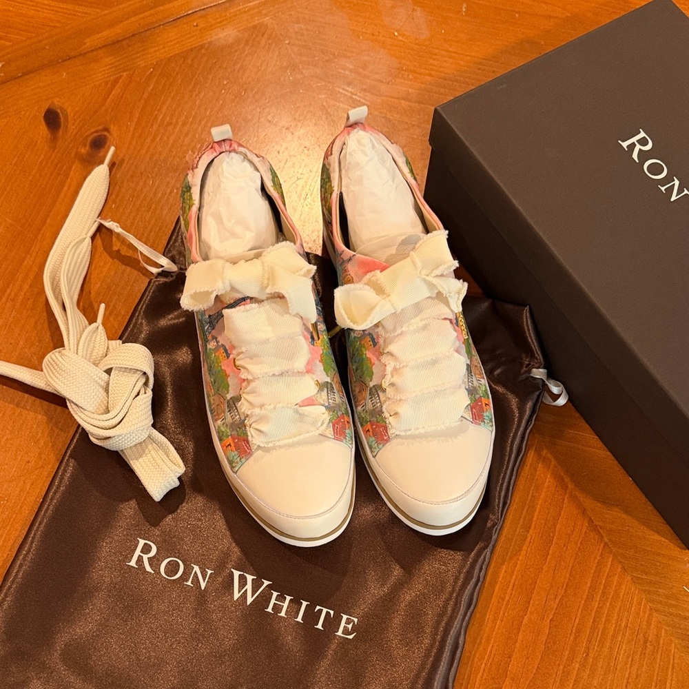 Ron White Women’s Floral Print White Ribbon laces Sneakers